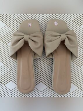 Beige Bow Slide Sandals - Women's Casual Slip-Ons Size 7